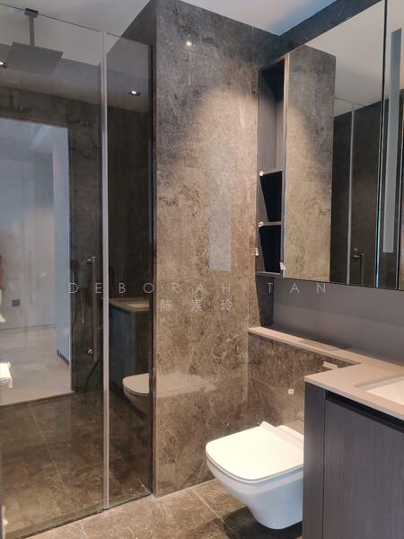 3 Cuscaden, 3 Cuscaden Walk, 1 Bedroom, 452 sqft, Condominium For Sale, by Deborah Tan 陈素玲, 500042739 - Bathroom - PropertyGuru.com.sg