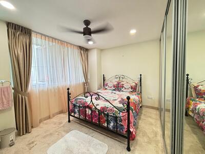 For Rent - Lakepoint Condo