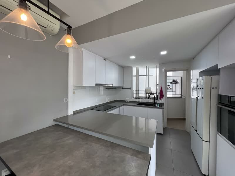 Kerrisdale Condominium For Sale at S$ 2,250,000 | PropertyGuru Singapore - Open concept kitchen 