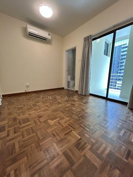 Common Bedroom 1 with Balcony