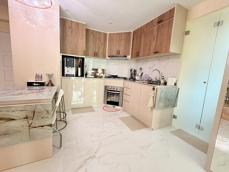 Estella Gardens Condominium For Sale at S$ 980,000 | PropertyGuru Singapore - Kitchen