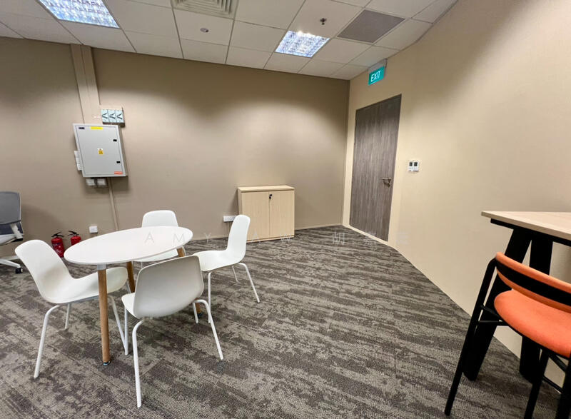 RAFFLES PLACE | Newly Fitted Office | 2 Minutes to MRT Station |, Raffles Place MRT, Boat Quay / Raffles Place / Marina, 1,341 sqft, Office For Rent, by Amy Aw 胡嘉薇, 500042829 - CommercialGuru.com.sg