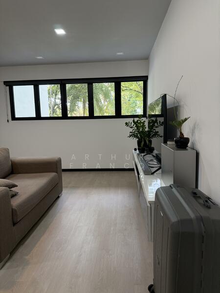 227 Lorong 8 Toa Payoh, 227 Lorong 8 Toa Payoh, Room Rental, 200 sqft, HDB Flat For Rent, by Arthur Franco, 500042831 - Living Room - PropertyGuru.com.sg