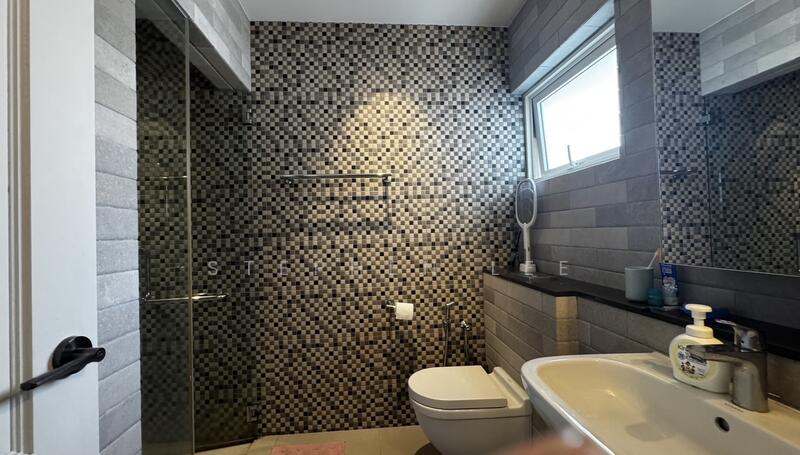 Opera Estate Figaro Street Semi-D, Figaro Street, East Coast / Marine Parade, 5 Bedrooms, 2,644 sqft, Semi-Detached House For Sale, by Stephen Lee, 500042891 - Bathroom - PropertyGuru.com.sg