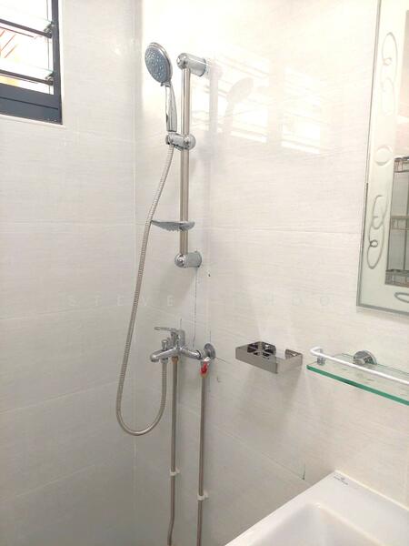 350 Yishun Avenue 11, 350 Yishun Avenue 11, Room Rental, 120 sqft, HDB Flat For Rent, by Steven Choo, 500042902 - Bathroom - PropertyGuru.com.sg