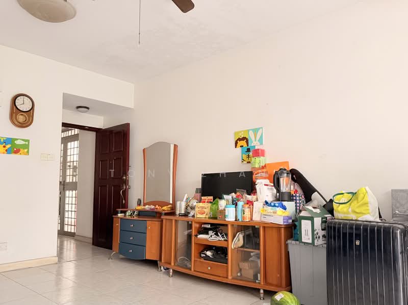 West Bay Condo Condominium For Sale at S$ 1,090,000 | PropertyGuru Singapore - Living Room