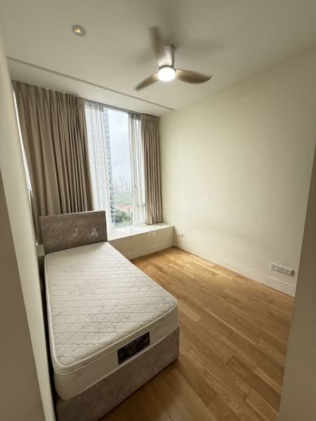 Ardmore II, 2 Ardmore Park, 5 Bedrooms, 2,024 sqft, Condominium For Rent, by Jaren Hoo, 500042932 - Bedroom - PropertyGuru.com.sg