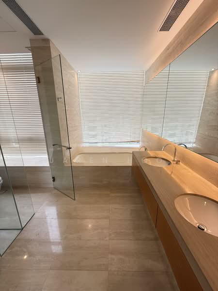 Ardmore II, 2 Ardmore Park, 5 Bedrooms, 2,024 sqft, Condominium For Rent, by Jaren Hoo, 500042932 - Master Bathroom - PropertyGuru.com.sg