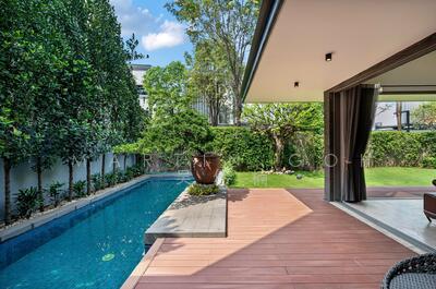 For Sale - RARE PRICING🔥Smart Buy Detached🔥Elevated, Wide Frontage!!