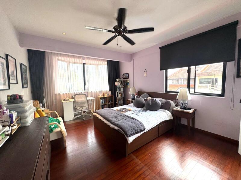 BRENDA ZEE ✧ 945O9938 ✧ Corner Terrace ✧ 1 km to RGPS & Nanyang Primary Corner Terrace For Sale at S$ 8,500,000 | PropertyGuru Singapore - Bedroom
