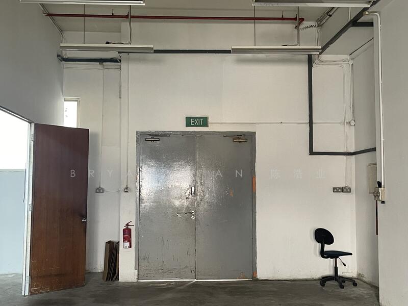 Skytech Building, 2 Bukit Batok Street 24, 1,598 sqft, Light Industrial (B1) For Rent, by Bryant Tan 陈浩业, 500042998 - CommercialGuru.com.sg