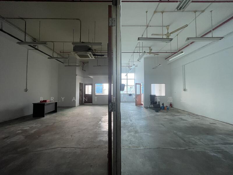 Skytech Building, 2 Bukit Batok Street 24, 1,598 sqft, Light Industrial (B1) For Rent, by Bryant Tan 陈浩业, 500042998 - CommercialGuru.com.sg