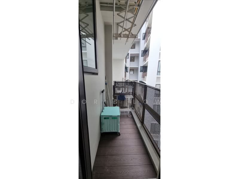 D'Nest, 131 Pasir Ris Grove, 3 Bedrooms, 936 sqft, Condominium For Rent, by Doris Low, 500043067 - Balcony - PropertyGuru.com.sg