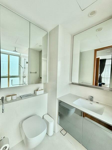 76 Shenton Apartment For Sale at S$ 1,268,888 | PropertyGuru Singapore - Bathroom