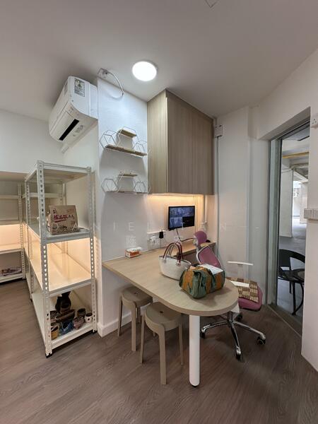 HDB Ground Floor Shop in Telok Blangah Rise, Telok Blangah Rise, Kampong Bahru Road, Lower Delta Road, 250 sqft, Shop / Shophouse For Rent, by Daniel Tan - 陈振宏, 500043155 - Study - CommercialGuru.com.sg