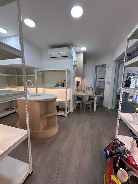 HDB Ground Floor Shop in Telok Blangah Rise, Telok Blangah Rise, Kampong Bahru Road, Lower Delta Road, 250 sqft, Shop / Shophouse For Rent, by Daniel Tan - 陈振宏, 500043155 - Interior - CommercialGuru.com.sg