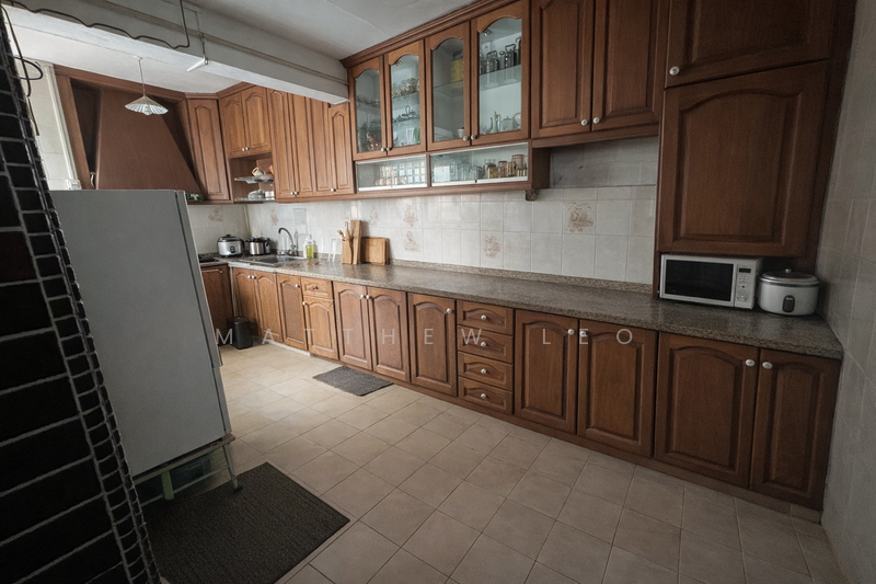 117 Bukit Merah Central HDB Flat For Sale at S$ 760,000 | PropertyGuru Singapore - Kitchen
