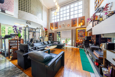 For Sale - Hillview Crescent