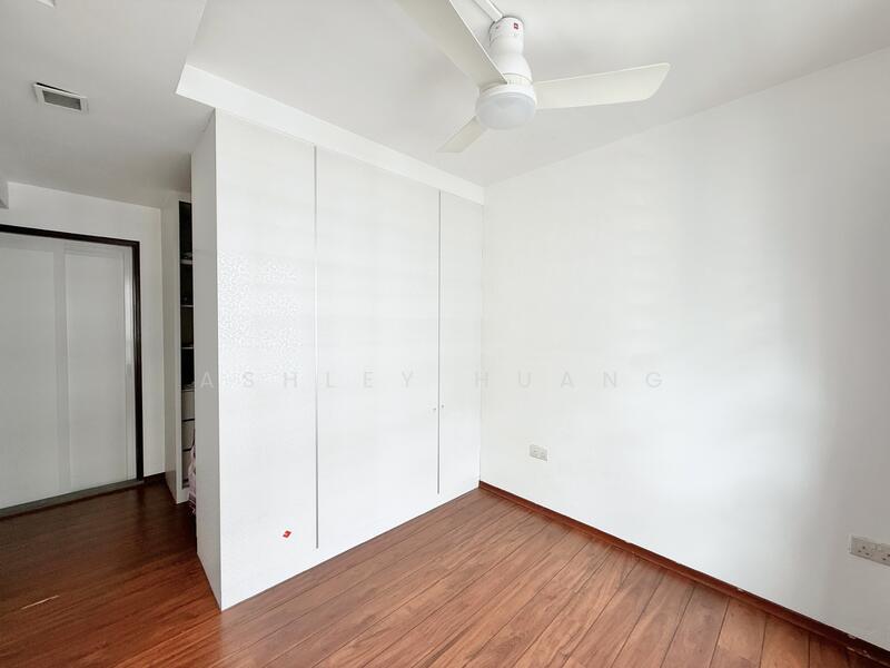 Huge master bed room