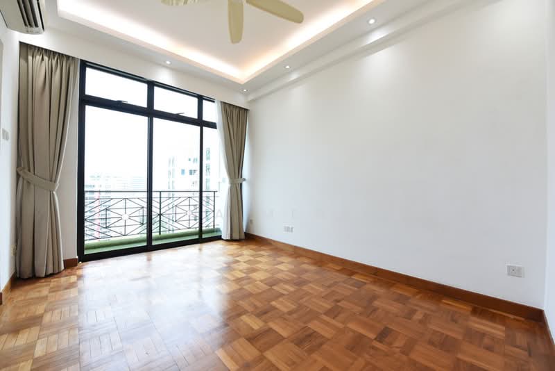 Spring Grove, 53 Grange Road, 3 Bedrooms, 1,389 sqft, Condominium For Rent, by Dena Mendes, 500043222 - Balcony - PropertyGuru.com.sg