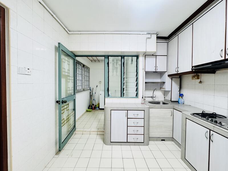 450 Choa Chu Kang Avenue 4, 450 Choa Chu Kang Avenue 4, 3 Bedrooms, 1,087 sqft, HDB Flat For Rent, by Lam Min Yi, 500043234 - Kitchen - PropertyGuru.com.sg