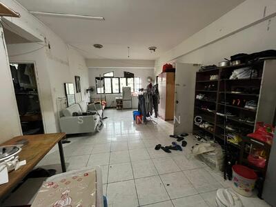 For Sale - Familie Mansions