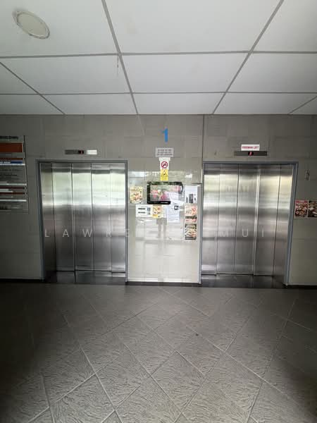 Halcyon 1, 39A Jalan Pemimpin, 963 sqft, Light Industrial (B1) For Rent, by Lawrence Mui, 500043262 - Corridor - CommercialGuru.com.sg