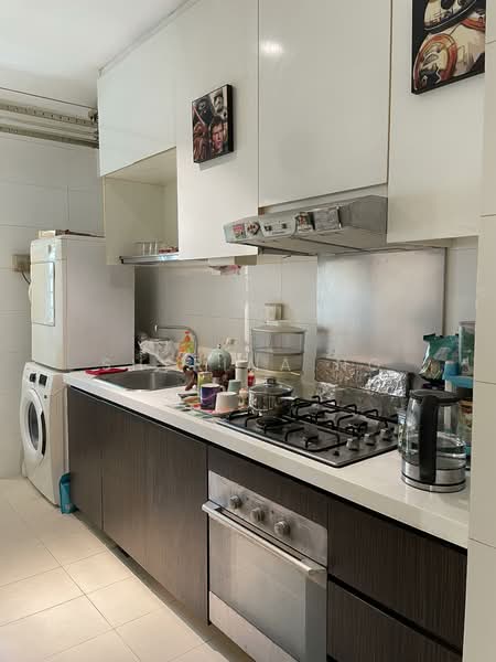 Waterfront Waves Condominium For Sale at S$ 1,650,000 | PropertyGuru Singapore