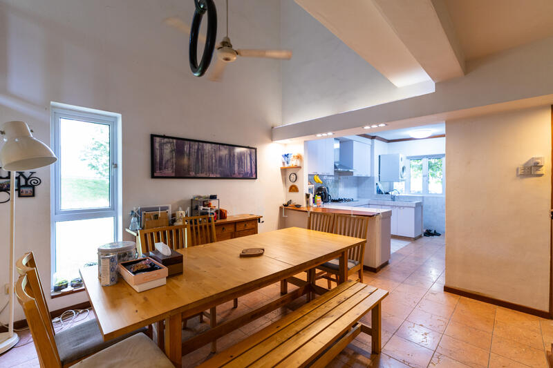 For investor/own stay, large 1,900 sqft 3 bed turn to 4 bed! Est. 4% p.a. yield Condominium For Sale at S$ 2,400,000 | PropertyGuru Singapore - Dining Room