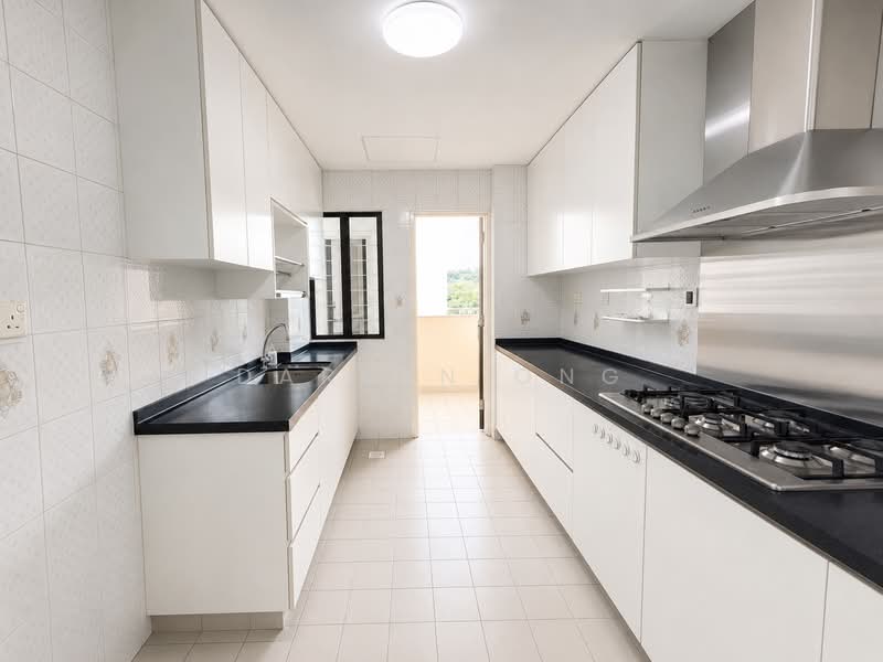 Hume Park I, 1 Hume Avenue, 3 Bedrooms, 1,356 sqft, Condominium For Sale, by Darren Ong, 500043320 - Kitchen - PropertyGuru.com.sg