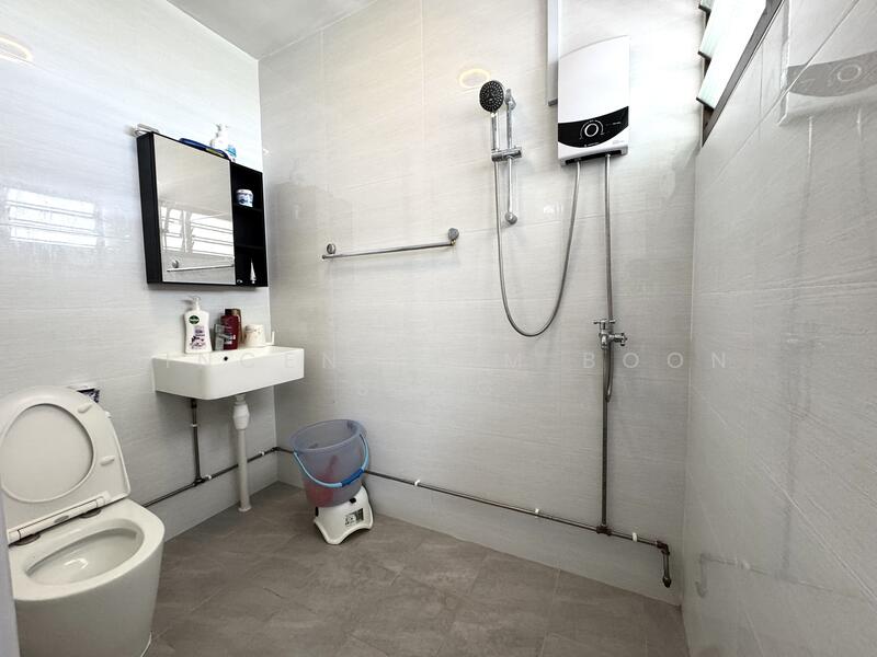 For Sale - 895 Tampines Street 81