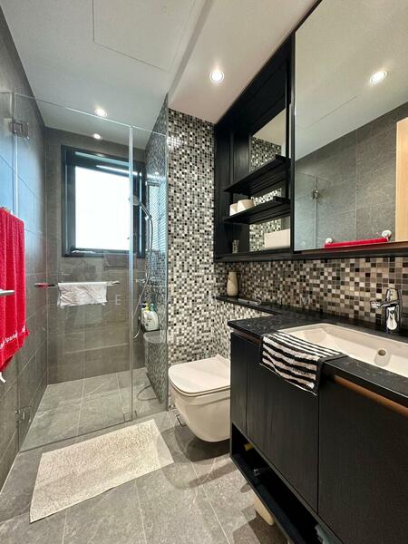 The Antares Condominium For Sale at S$ 1,520,000 | PropertyGuru Singapore - Bathroom