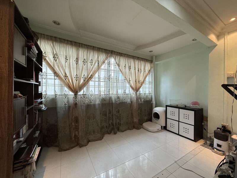 For Sale - 349 Tampines Street 33