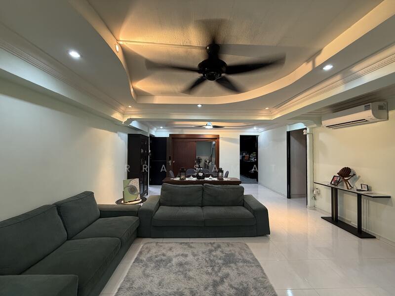 For Sale - 349 Tampines Street 33