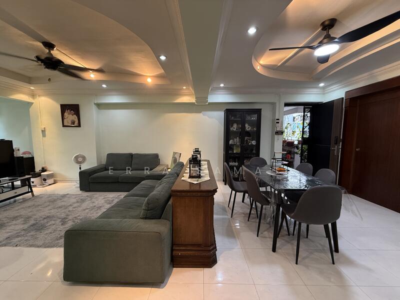 For Sale - 349 Tampines Street 33