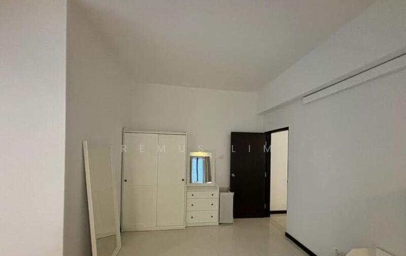 For Rent - Emerald Hill Road