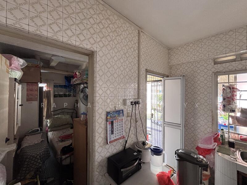 🏆JIA LANDED🏆 Huge Corner Terrace Near MRT for Transformation Corner Terrace For Sale at S$ 5,500,000 | PropertyGuru Singapore - Kitchen