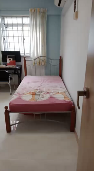 726 Yishun Street 71, 726 Yishun Street 71, Room Rental, 120 sqft, HDB Flat For Rent, by Lim Xiaowei, 500043460 - Bedroom - PropertyGuru.com.sg