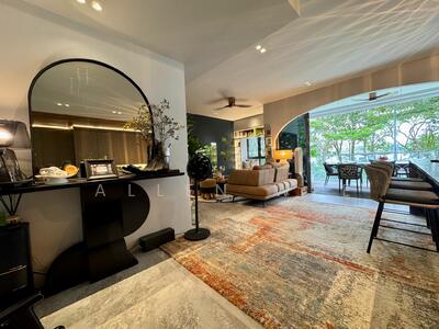 For Sale - Waterfront Isle