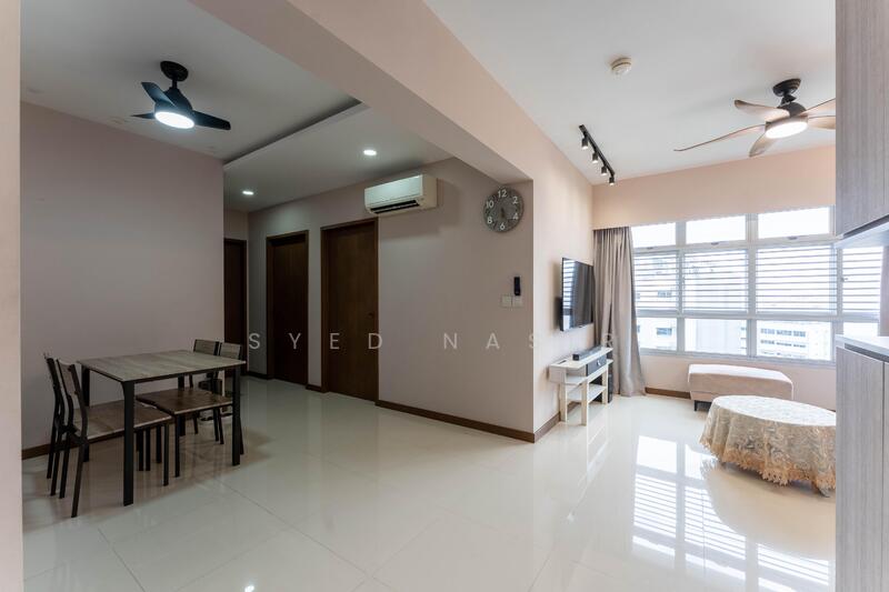 875B Tampines Street 86 HDB Flat For Sale at S$ 850,000 | PropertyGuru Singapore - Living Room