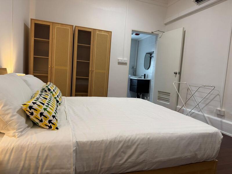 For Rent - Admiralty Hills - Rare Black and White Colonial House