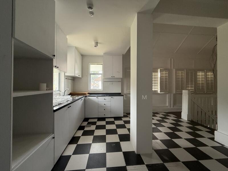 For Rent - Admiralty Hills - Rare Black and White Colonial House