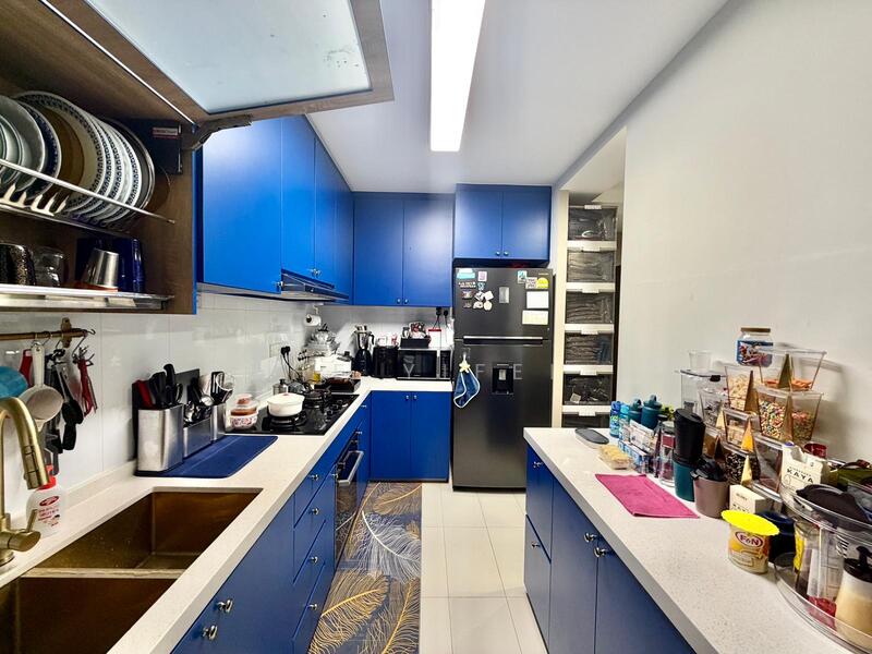 94 Dawson Road HDB Flat For Sale at S$ 1,399,999 | PropertyGuru Singapore - Kitchen