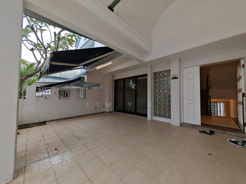 Chancery Grove, 25 Chancery Lane, 4 Bedrooms, 2,013 sqft, Cluster House For Rent, by Lim Y X, 500043528 - Balcony - PropertyGuru.com.sg