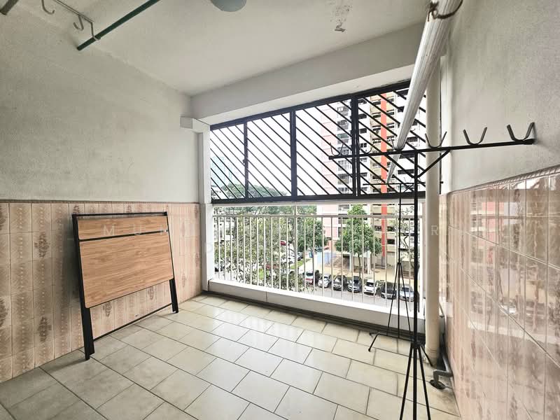 102 Jalan Dusun, 102 Jalan Dusun, 3 Bedrooms, 1,270 sqft, HDB Flat For Sale, by Muhammad Noor Danial, 500043561 - Balcony - PropertyGuru.com.sg