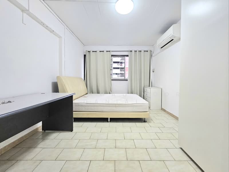 102 Jalan Dusun, 102 Jalan Dusun, 3 Bedrooms, 1,270 sqft, HDB Flat For Sale, by Muhammad Noor Danial, 500043561 - Bedroom - PropertyGuru.com.sg