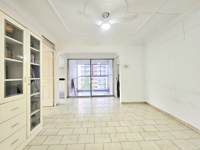 102 Jalan Dusun, 102 Jalan Dusun, 3 Bedrooms, 1,270 sqft, HDB Flat For Sale, by Muhammad Noor Danial, 500043561 - Living Room - PropertyGuru.com.sg