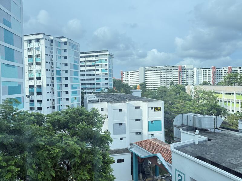 For Sale - 217 Jurong East Street 21
