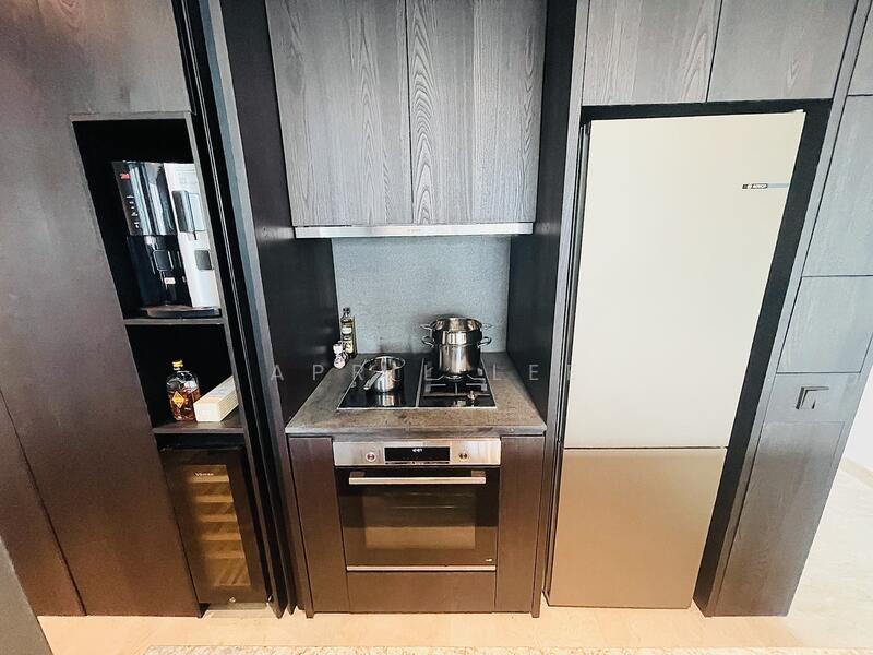 Newton 18 Apartment For Sale at S$ 1,400,000 | PropertyGuru Singapore - Kitchen