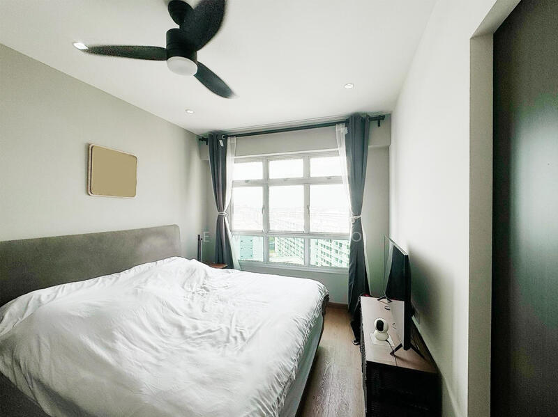 874D Tampines Street 85 HDB Flat For Sale at S$ 768,888 | PropertyGuru Singapore - Bedroom